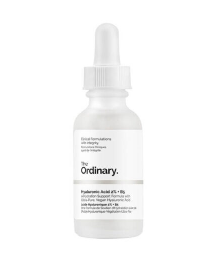 Un flacon compte-gouttes blanc étiqueté "The Ordinary - Acide Hyaluronique 2% + B5, 30 ml" avec des détails imprimés sur le produit.